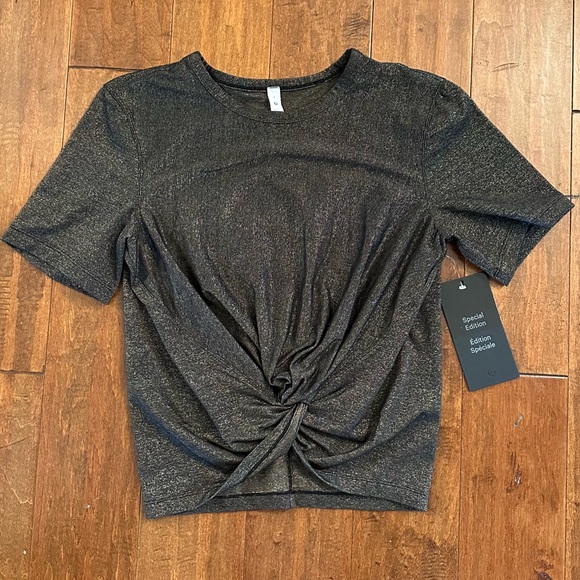 Lululemon Sparkle Crescent Short Sleeve Top Sz 4 - Picture 4 of 12